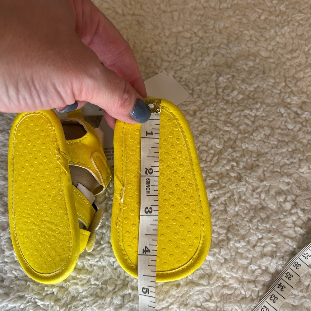 Rising Star Yellow Bumble Bee Baby Sandals NWT 9-12 Months - Picture 9 of 9